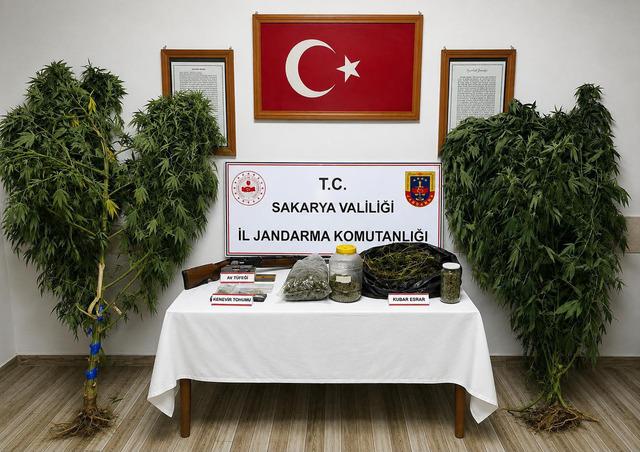 Sakarya da uyuşturucu ve kaçakçılık operasyonu: 2 tutuklama 6