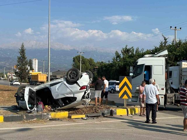 Seydikemer’de tır ile otomobil çarpıştı: 4 yaralı 2