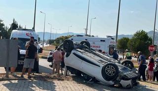 Seydikemer&rsquo;de tır ile otomobil &ccedil;arpıştı: 4 yaralı