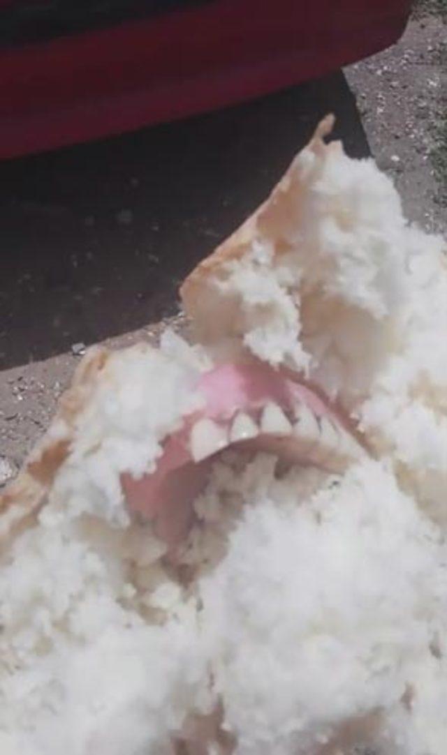 'Ekmekten diş protezi çıktı' iddiası