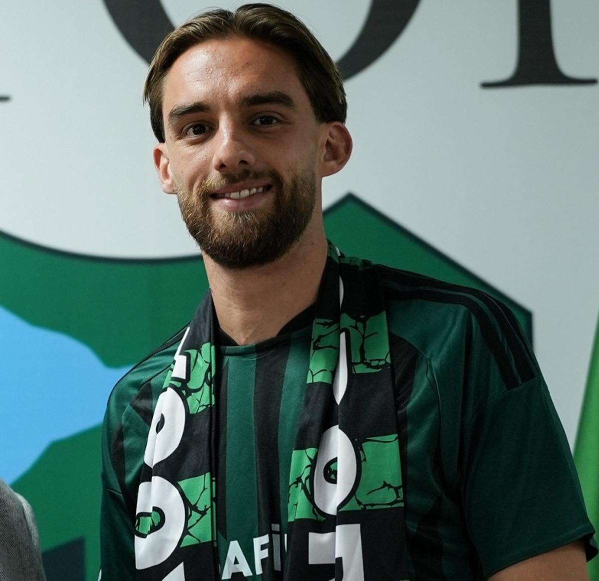 Kocaelispor-Amedspor ma&ccedil;ında trib&uuml;nleri ayağa kaldıran an! 2