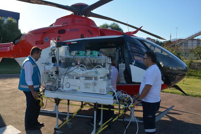 Helikopter ambulans kalp hastası bebek için havalandı