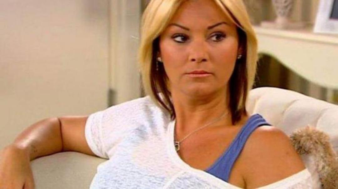 Pınar Altuğ yine takip&ccedil;isini azarladı! Olay cevap
