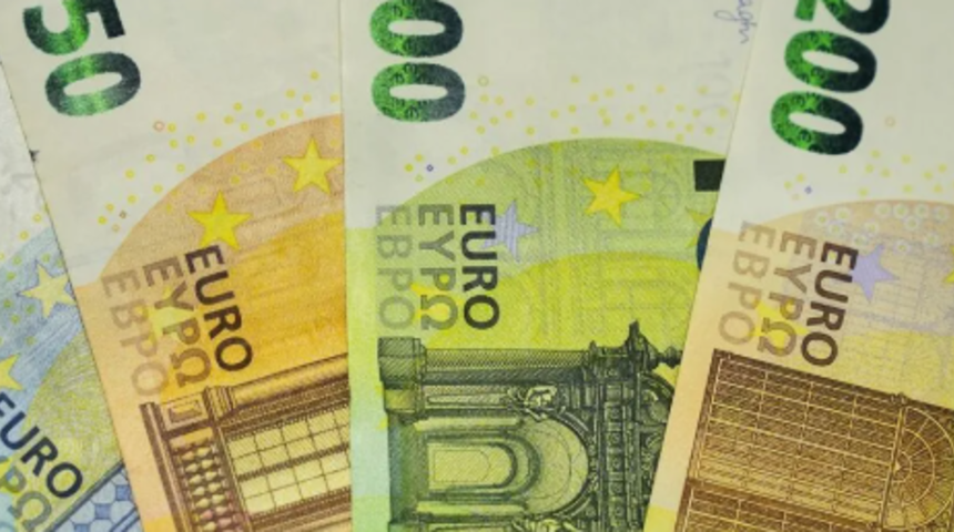 Alman ekonomisi ikinci &ccedil;eyrekte y&uuml;zde 0,3 b&uuml;y&uuml;d&uuml;