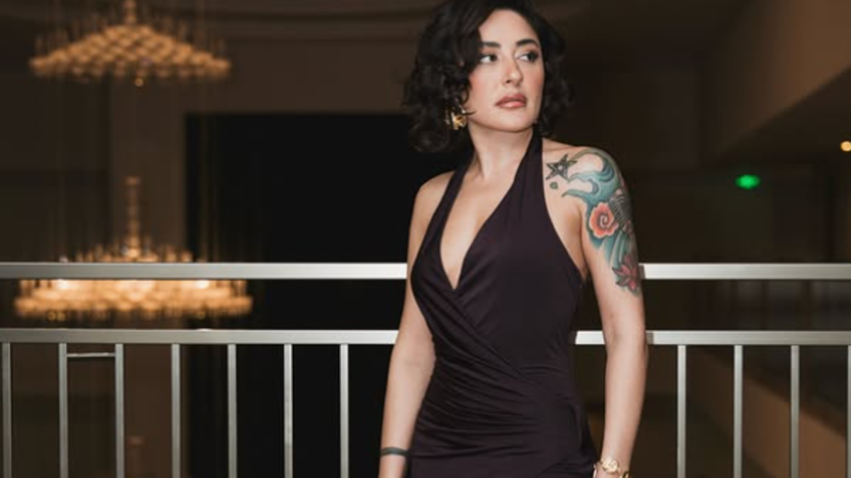 Melek Mosso imaj değiştirdi! Bu defa pek beğenilmedi - Magazin Haberleri