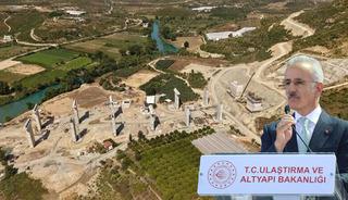 Bakan Uraloğlu a&ccedil;ıkladı: Antalya-Alanya Otoyolu'nda y&uuml;zde 30 aşıldı!
