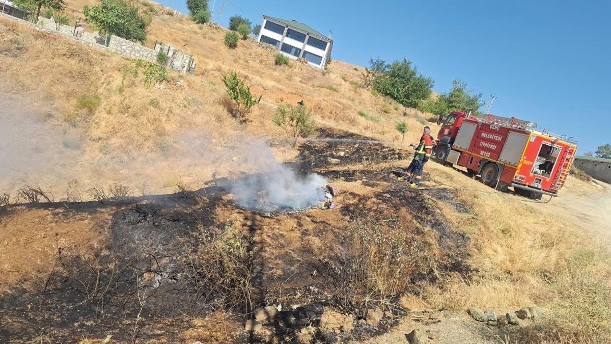 Bingöl’de iki ayrı yangın paniğe neden oldu - Mynet Yaşam