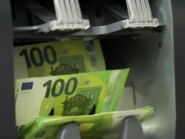AB'den ikinci &ccedil;eyrekte 21,8 milyar avro dış ticaret a&ccedil;ığı