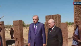 Cumhur İttifakı liderlerinden Ahlat'ta dikkat &ccedil;eken kare