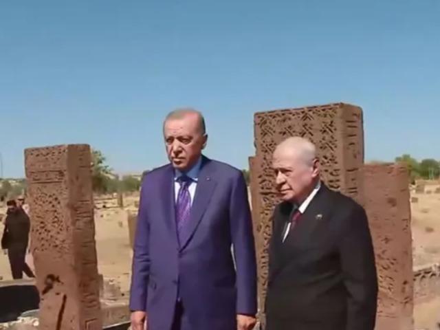 Cumhur İttifakı liderlerinden Ahlat'ta dikkat &ccedil;eken kare
