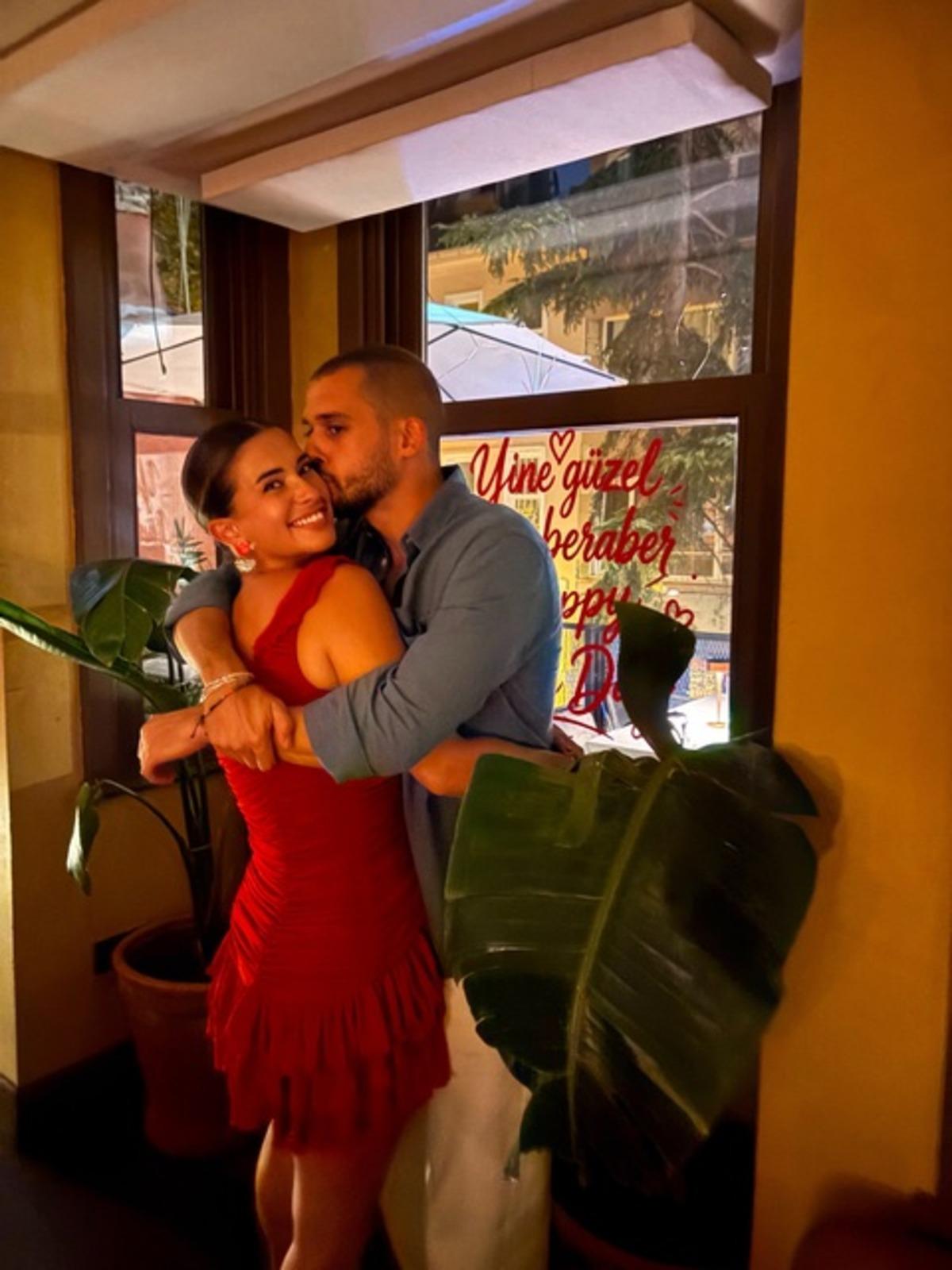 Buse Terim yeni yaşını sevgilisiyle kutladı! Romantik pozlar g&uuml;ndemde 4