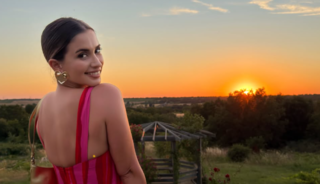 Yeni yaşını sevgilisiyle kutladı! Romantik pozlar g&uuml;ndemde 