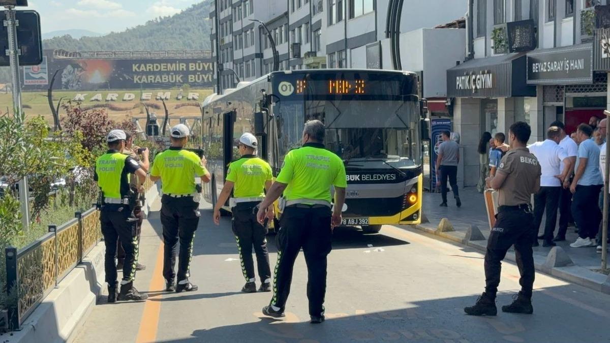 Karabük’te belediye otobüsü yayaya çarptı: 1 yaralı - Güncel Haberler