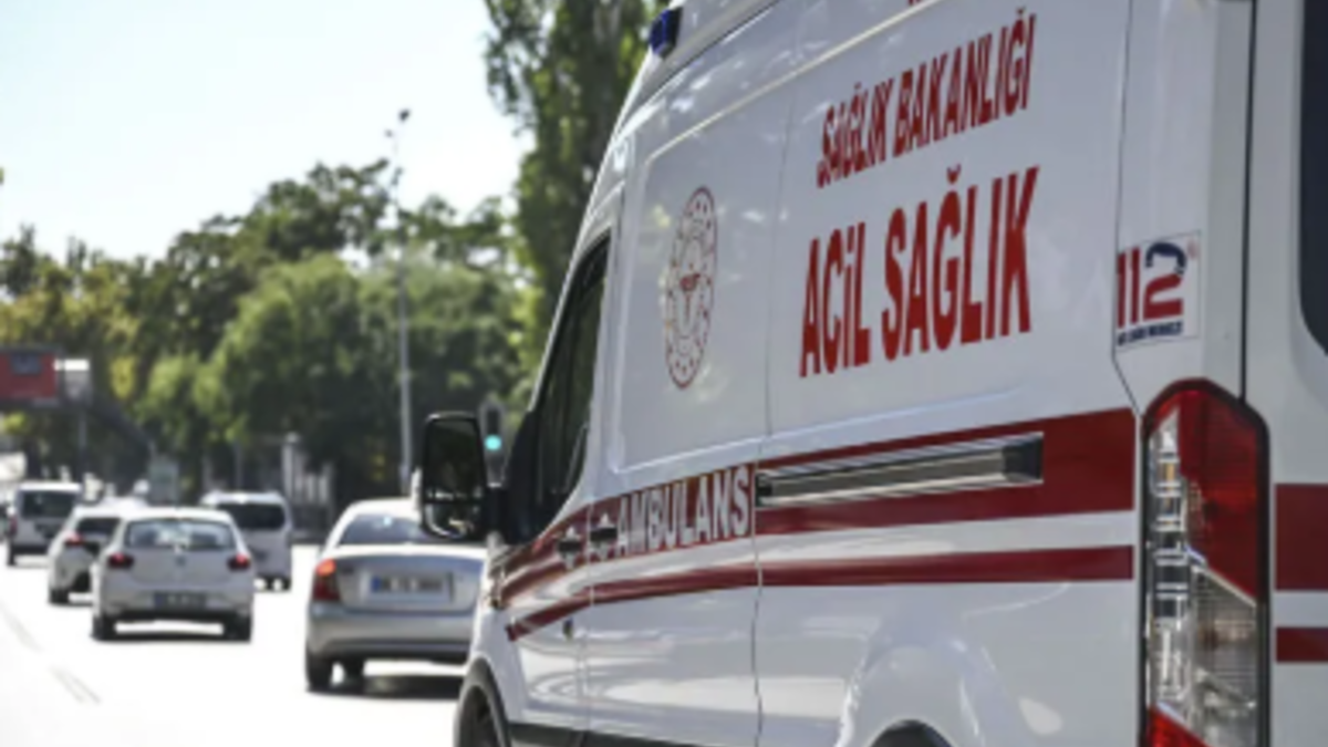 Küçükçekmece'de bir evde deodorant kutusunun patlaması sonucu 3 kişi yaralandı - Güncel Haberler