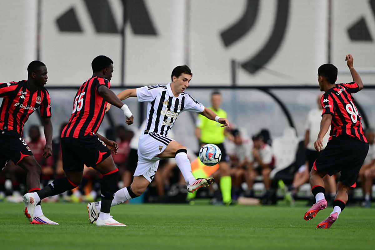 Beşiktaş ta uçaklar arka arkaya kalkıyor! Poku nun ardından Miretti geliyor 5