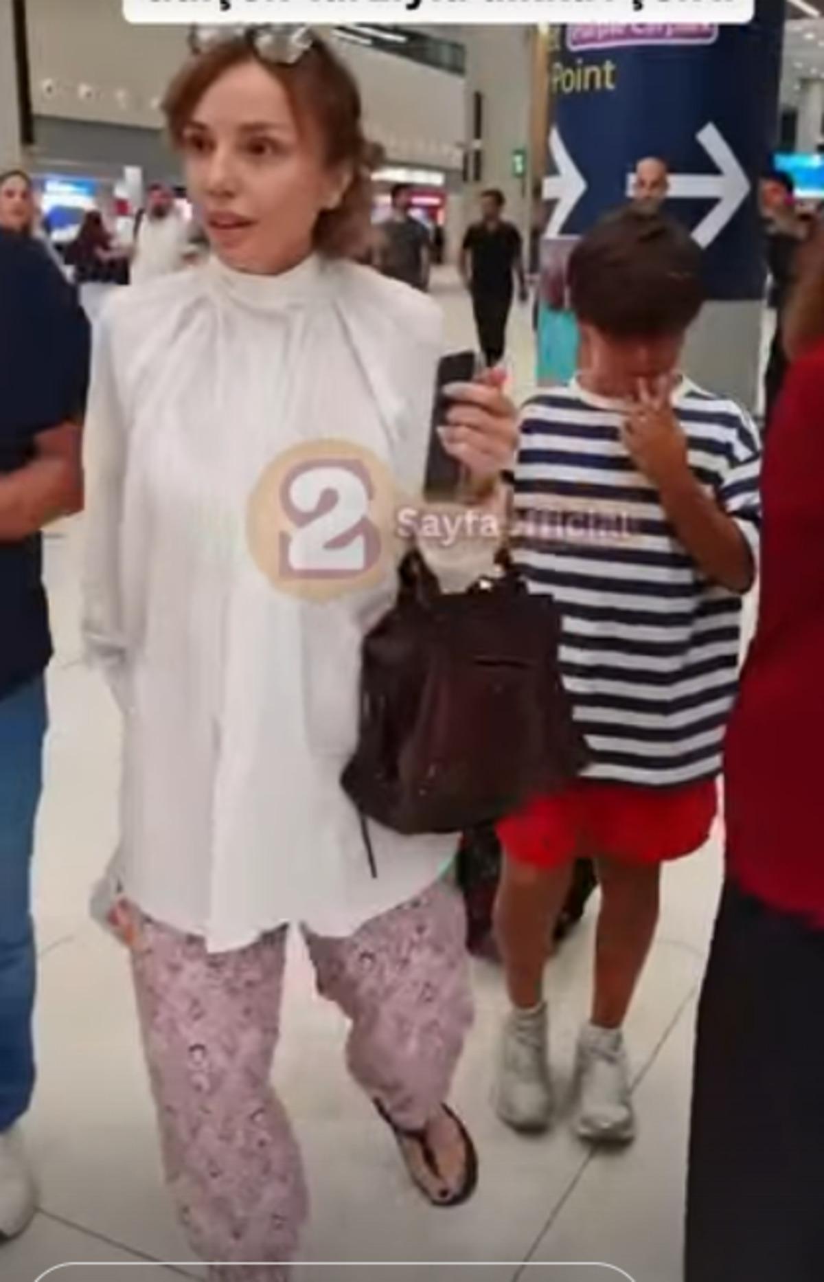 G&uuml;lşen oğluyla fındık hasadından d&ouml;nd&uuml;! Kıyafeti dile d&uuml;şt&uuml; 3
