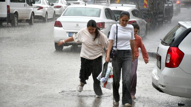 Meteoroloji uyardı: Türkiye'ye serin ve yağışlı hava geliyor! Bu tarihlere dikkat