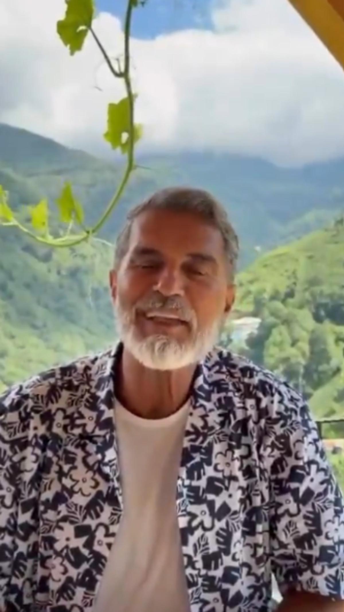 Yaşar Alptekin şalvar, cübbe ve sarıklı imajından vazgeçti! Eleştiri yağınca açıkladı 1