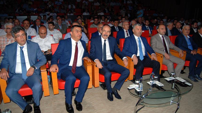 Kayseri'de 'Teknoloji Buluşmaları; 'E-ticaret tehdit değil fırsat'