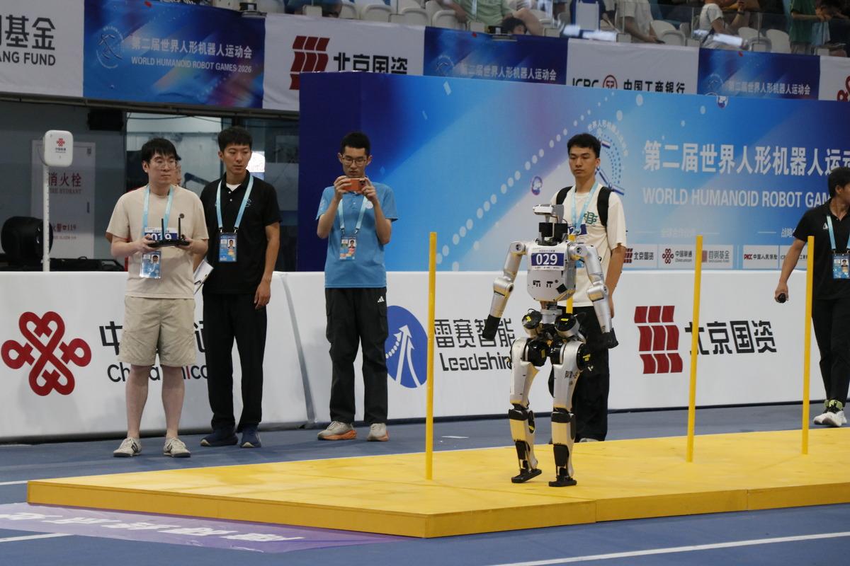 Robot Olimpiyatları ndan ilginç görüntüler! Usain Bolt’u geçtiler ama... 2