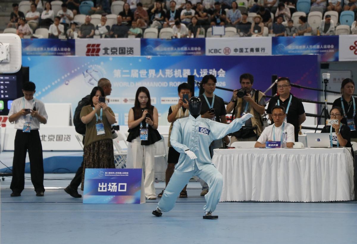 Robot Olimpiyatları ndan ilginç görüntüler! Usain Bolt’u geçtiler ama... 7