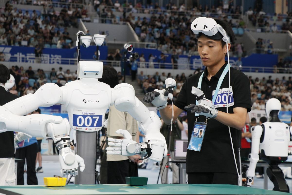 Robot Olimpiyatları ndan ilginç görüntüler! Usain Bolt’u geçtiler ama... 8