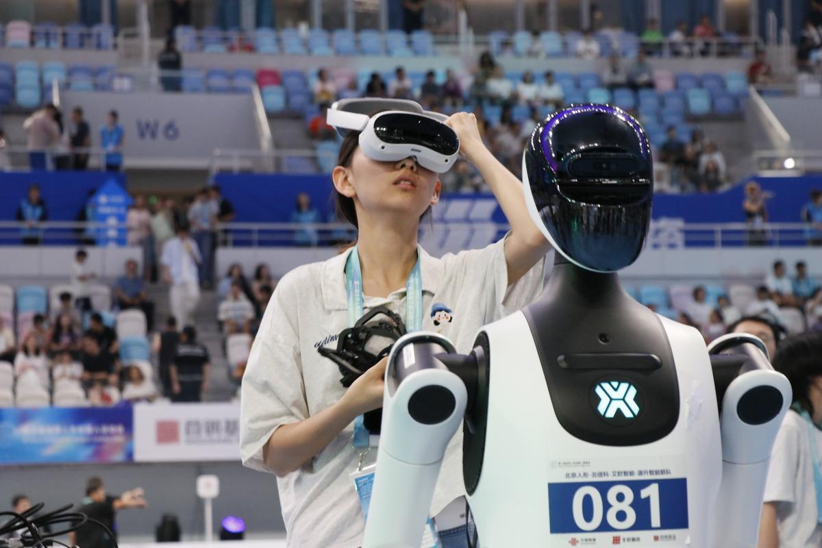 Robot Olimpiyatları ndan ilginç görüntüler! Usain Bolt’u geçtiler ama... 10