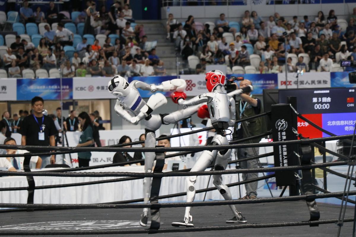 Robot Olimpiyatları ndan ilginç görüntüler! Usain Bolt’u geçtiler ama... 11