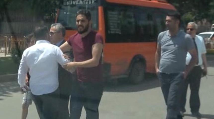 Erzurum'da Muharrem İnce'ye protesto şoku! Arkasından bağırdı, polis güçlükle uzaklaştırdı