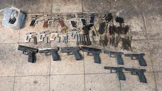 İzmir merkezli 2 ilde silah operasyonu: 13 gözaltı