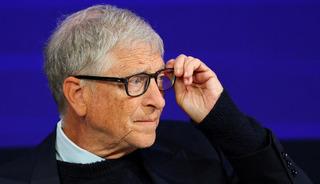 Bill Gates'ten yapay zek&acirc; alarmı!
