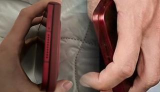 Merakla beklenen telefonun ger&ccedil;ek g&ouml;r&uuml;nt&uuml;leri sızdırıldı!
