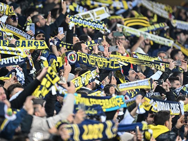 Lyon'da ma&ccedil; &ouml;ncesi b&uuml;y&uuml;k panik! F.Bah&ccedil;e taraftarı i&ccedil;in karar...
