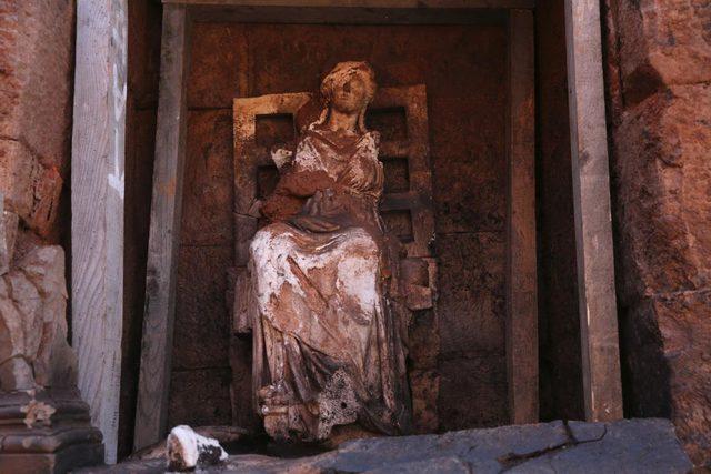 'Ana Tanrıça Kibele' heykelinin bulunduğu kalede kazı çalışmaları yeniden başlıyor