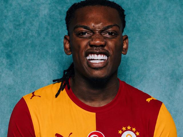Galatasaray Rafael Leao transferine hi&ccedil; olmadığı kadar yakın!