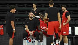 Milliler, Litvanya ma&ccedil;ı hazırlıklarını s&uuml;rd&uuml;rd&uuml;