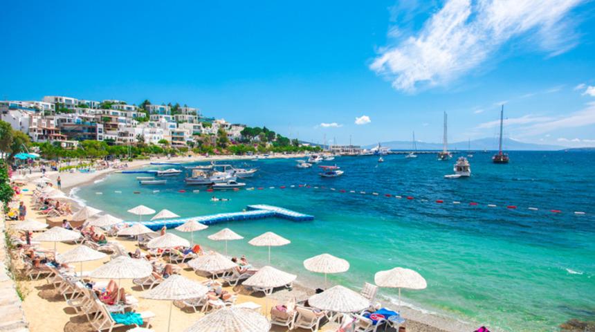 Tatil fiyatlarında b&uuml;y&uuml;k d&uuml;ş&uuml;ş geliyor: O iki aya dikkat