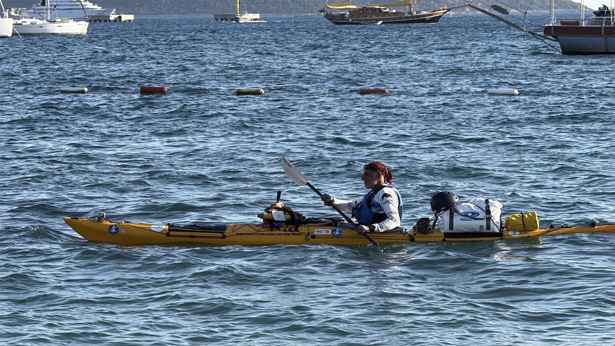 T&uuml;rkiye kıyılarını kanoyla ge&ccedil;iyor: 83 g&uuml;nde Bodrum&rsquo;a ulaştı 1
