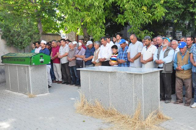 'Kardeşini neden dövdün?' diyen babasını bıçaklayarak öldürdü (3)