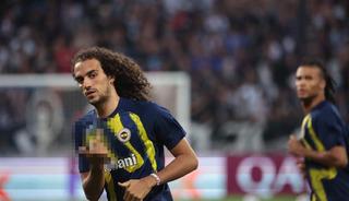 Guendouzi'den Lyon taraftarına olay hareket! Tansiyon y&uuml;kseldi