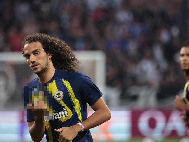 Guendouzi'den Lyon taraftarına olay hareket! Tansiyon y&uuml;kseldi