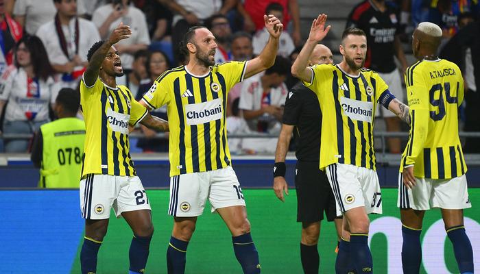 Tarihi Gece! Fenerbah&ccedil;e, Lyon'u yıktı ve Şampiyonlar Ligi'ne d&ouml;nd&uuml;