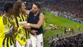 Lyonlu oyuncular Matteo Guendouzi'ye sald�rd�