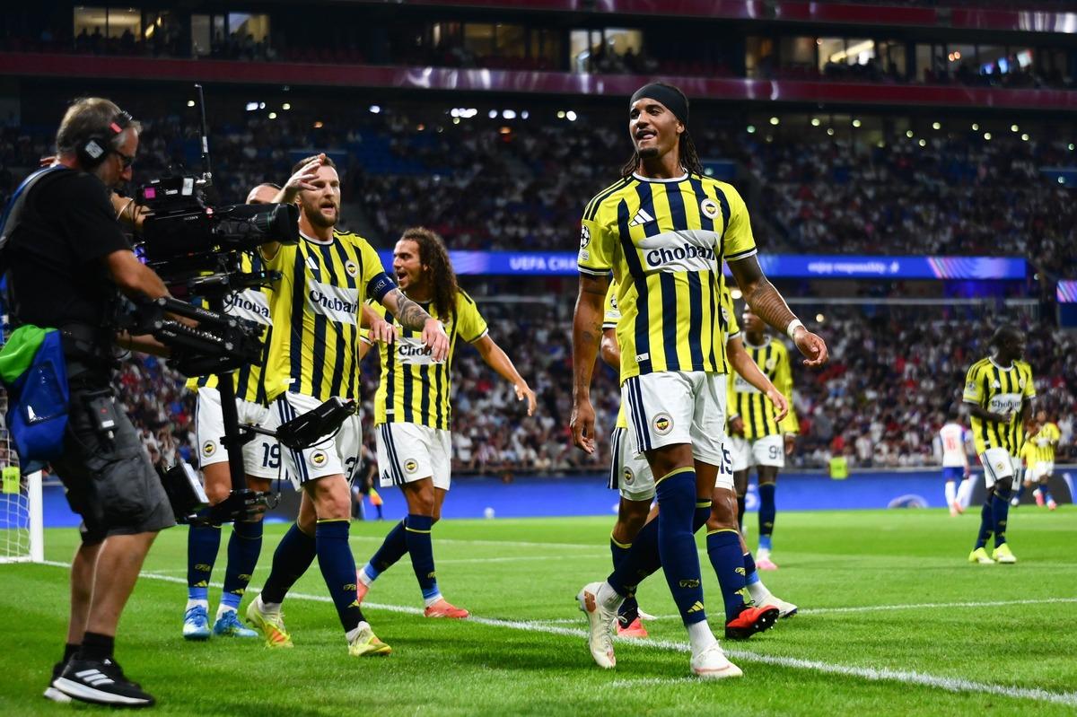 (Özet) Olympique Lyon - Fenerbahçe Maçı Özeti ve Tüm Önemli Anları 5