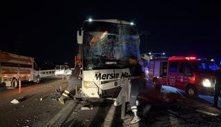 Şanlıurfa&rsquo;da yolcu otob&uuml;sleri &ccedil;arpıştı: 13 yaralı