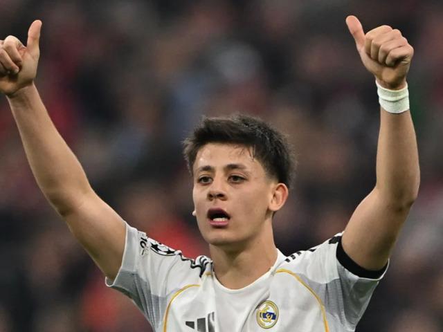 Arda G&uuml;ler'den Fenerbah&ccedil;e paylaşımı! 