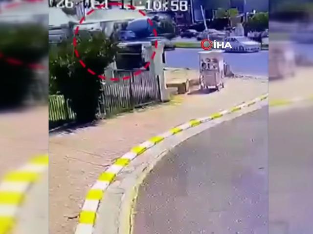 Ters y&ouml;ne giren kamyon ara&ccedil;ları b&ouml;yle bi&ccedil;ti! 📸