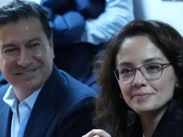 Evde Yeni Parti - CHP rekabeti! Karı koca iki başkan birbirine rakip oldu