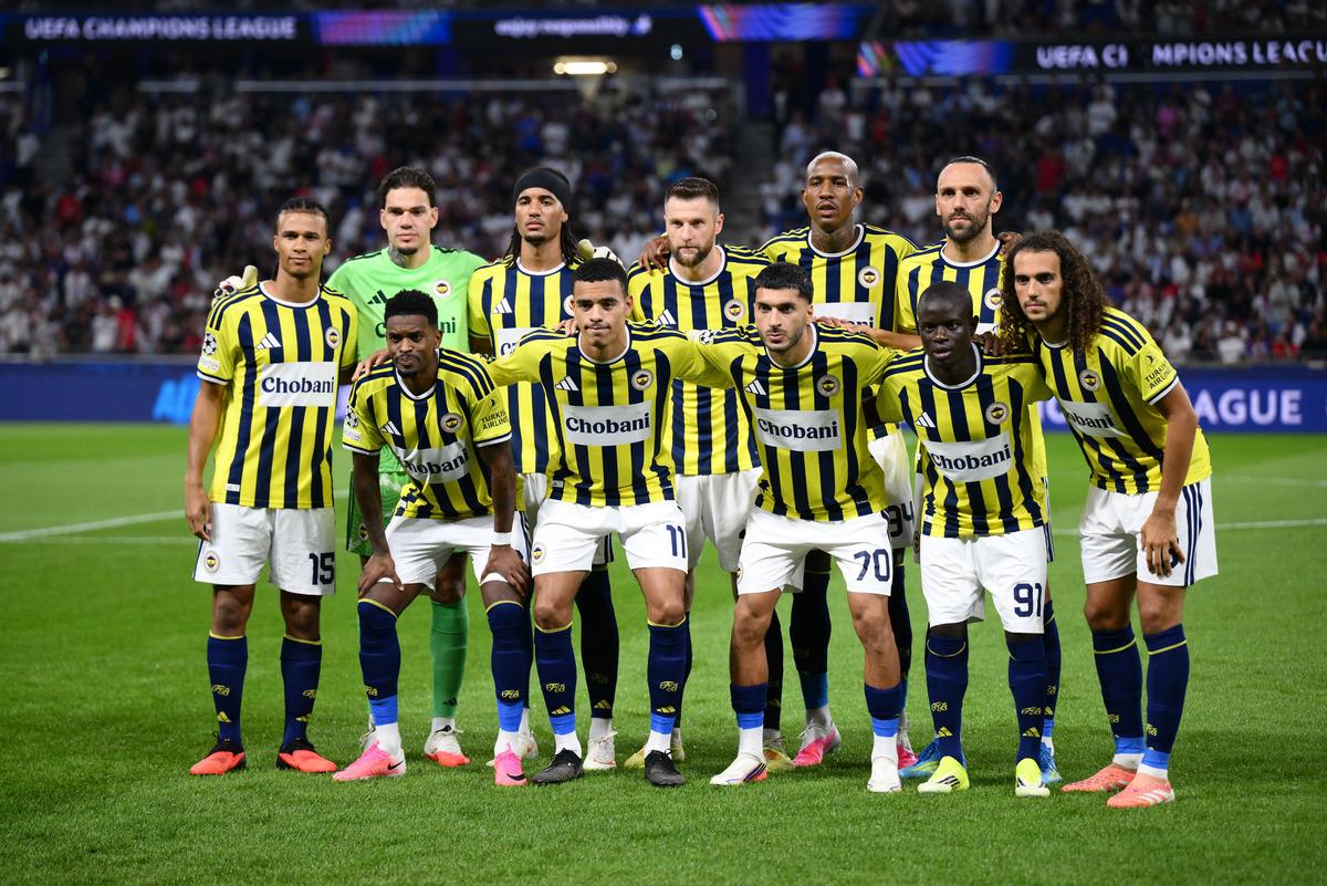 Lyon-Fenerbah&ccedil;e ma&ccedil;ı sonrası yazarlardan &ouml;vg&uuml;ler! "Aciz durumda bıraktılar"