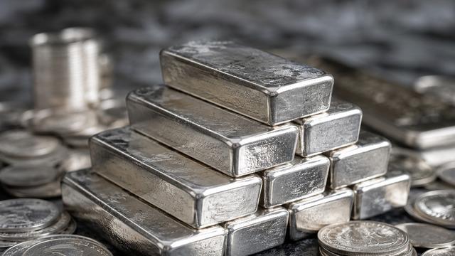BofA'dan g&uuml;ndem yaratan g&uuml;m&uuml;ş tahmini! &Ouml;nce sert d&uuml;şecek sonrası zirve